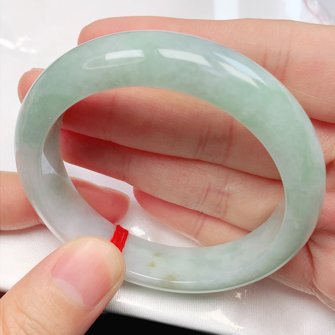 翡翠手镯未镶嵌抖音082