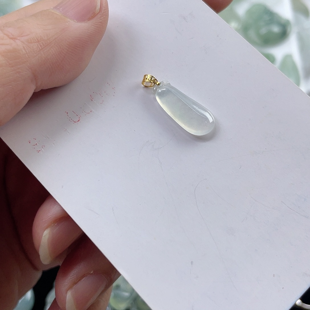 翡翠颈饰未镶嵌冰福瓜