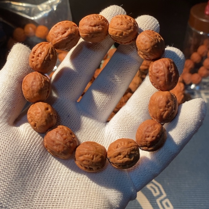 文玩核桃手串……61