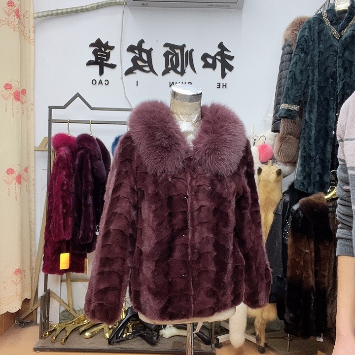 商场断码拼貂衣服