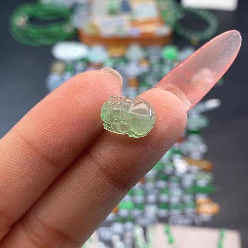 【闪购商品】翡翠挂件未镶嵌貔貅