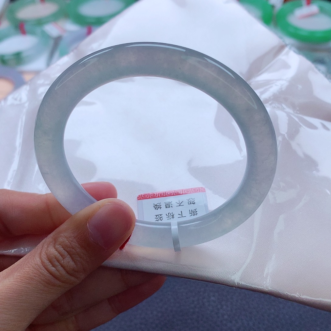 翡翠手镯未镶嵌54.5透明条8.5✖️8.8