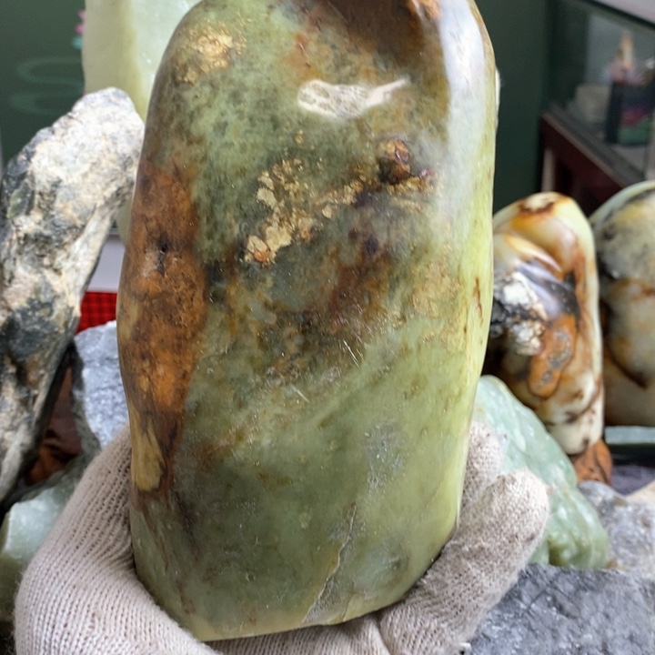 蛇纹石玉珠宝岫玉原石未镶嵌