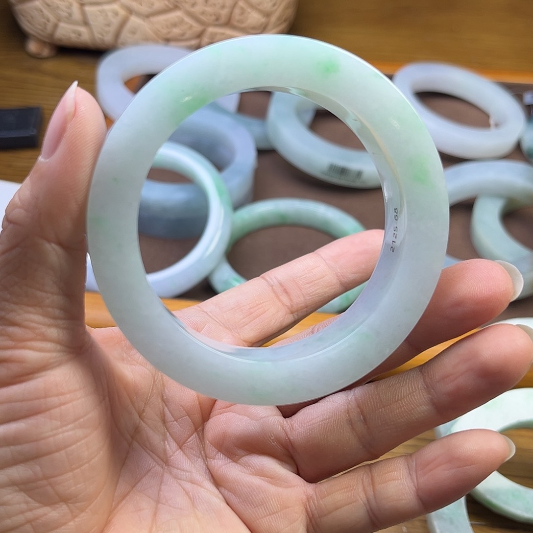 定制翡翠SZ未镶嵌添*翡翠手镯