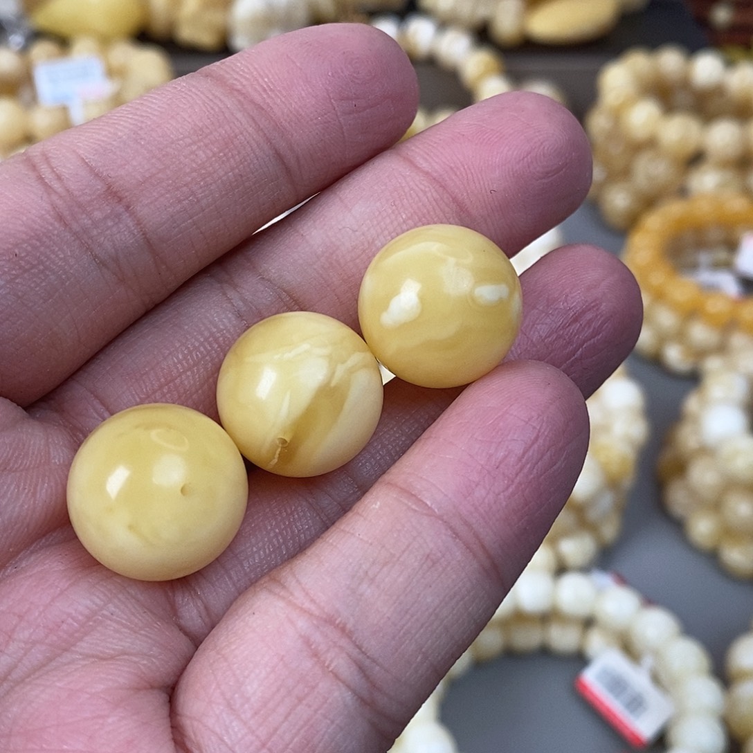 蜜蜡未镶嵌珠宝奇石10g