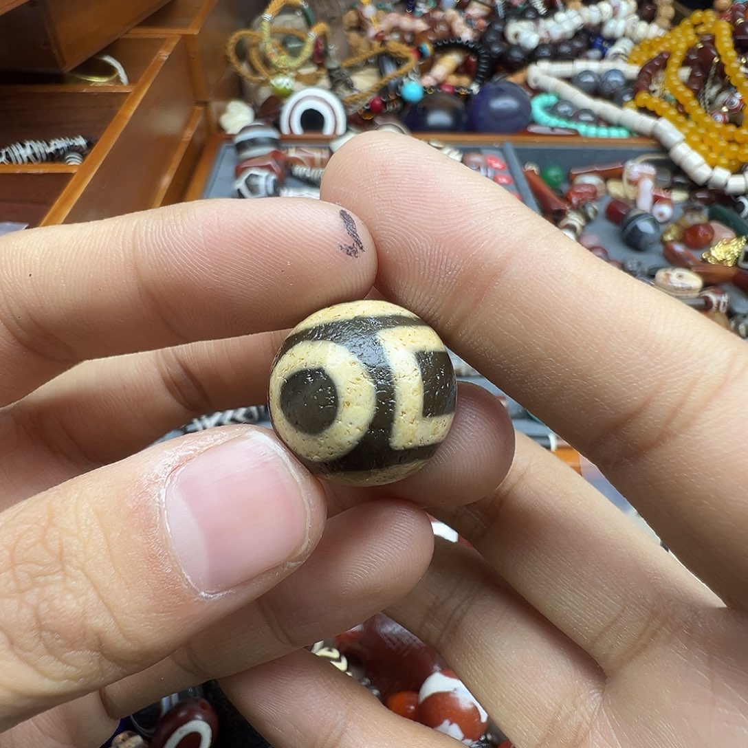 奇***轩玛瑙/玉髓未镶嵌珠宝半成品