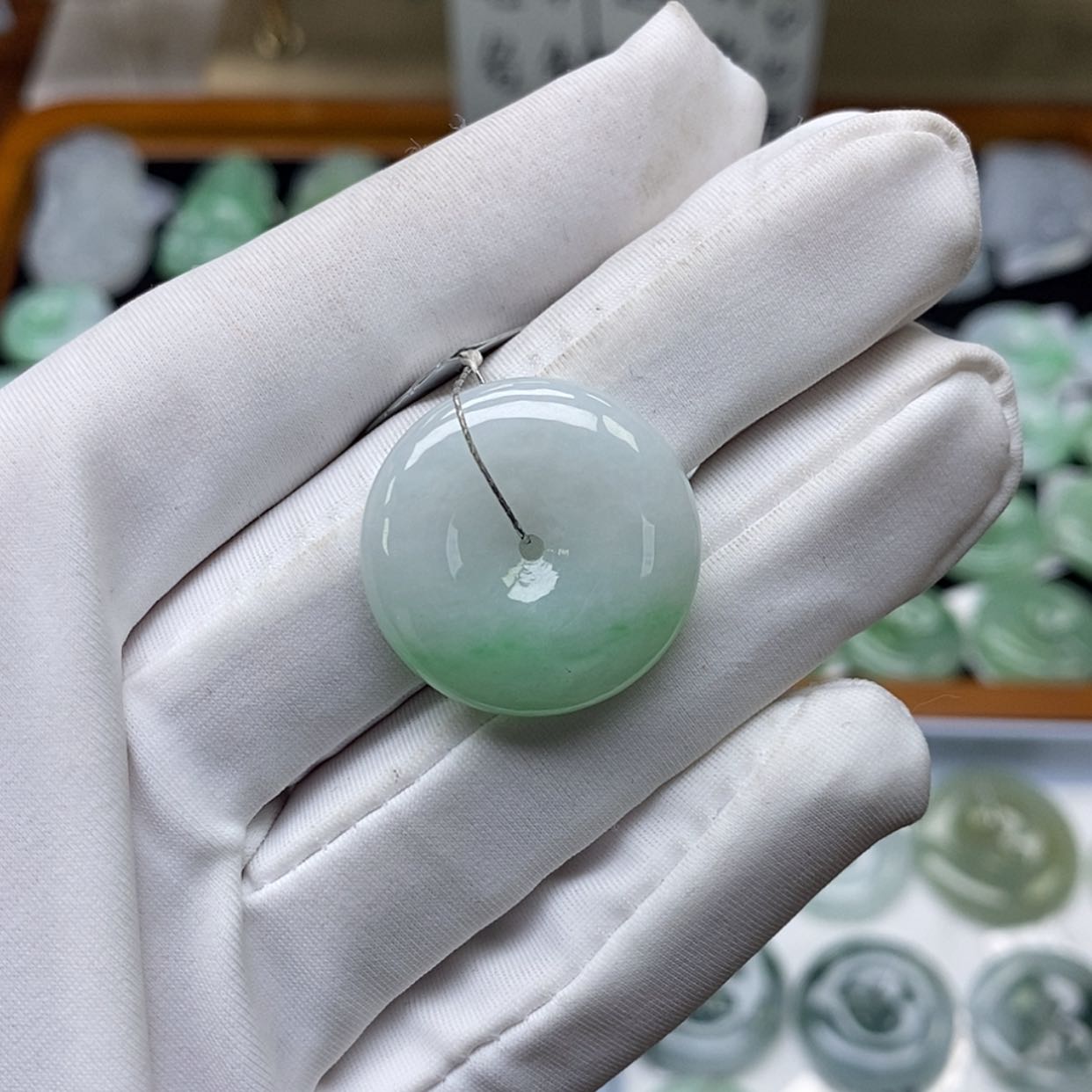 【闪购商品】翡翠颈饰未镶嵌平安扣