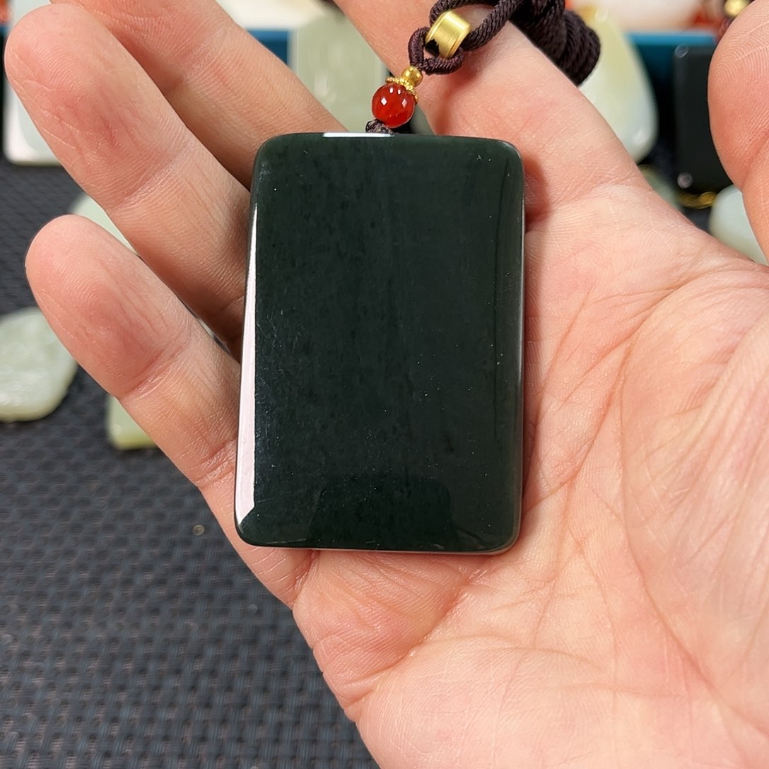 和田玉（糖玉）颈饰未镶嵌