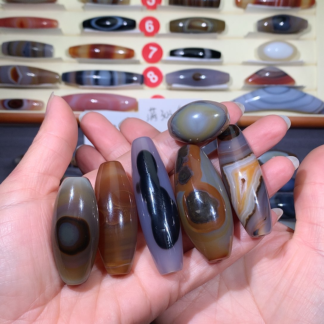 瑶***王玛瑙/玉髓未镶嵌颈饰