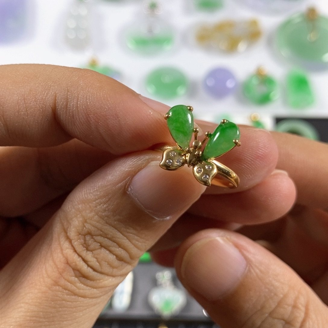 翡翠戒指18K金镶嵌翡翠