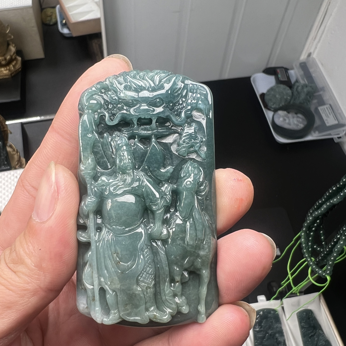 纯天然A货翡翠《御龙关公》挂件