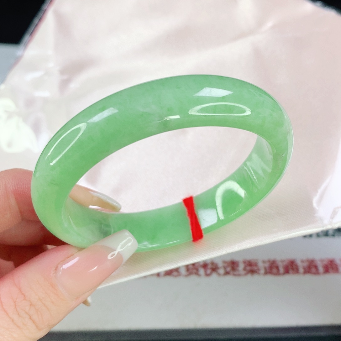 翡翠手镯未镶嵌4817翡翠