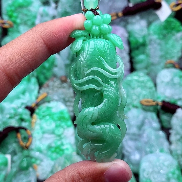 天然翡翠A货人参