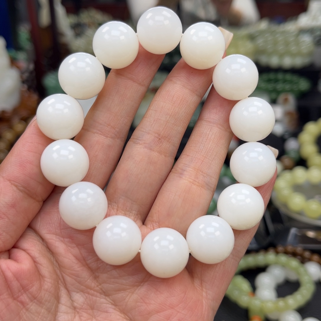 和田玉手串未镶嵌范*范