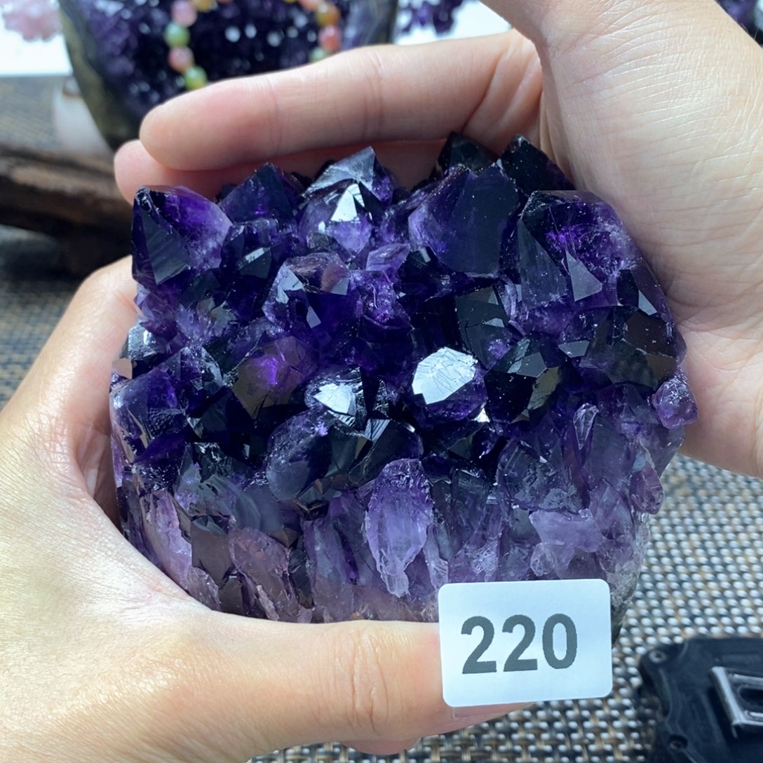 紫晶未镶嵌大型摆件（非配饰）