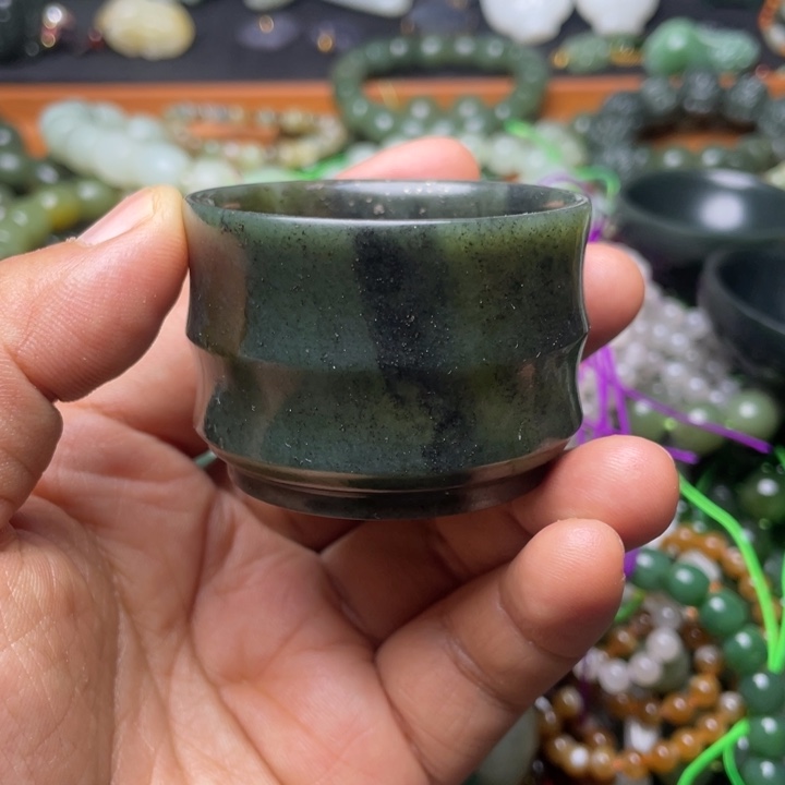 斯***孙未镶嵌和田玉珠宝半成品