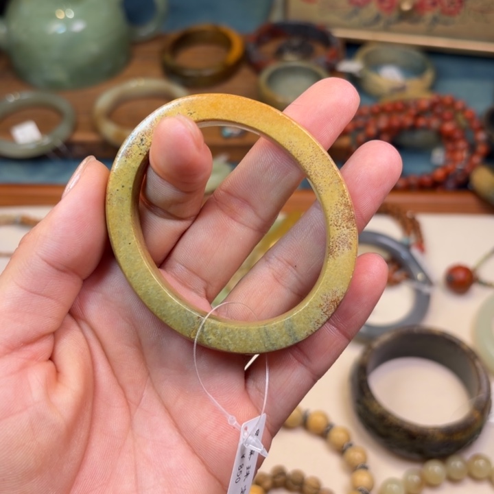 *****岫岩河磨玉（透闪石质玉）未镶嵌手链