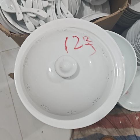 瓷玲珑白色12号煲一个微瑕疵