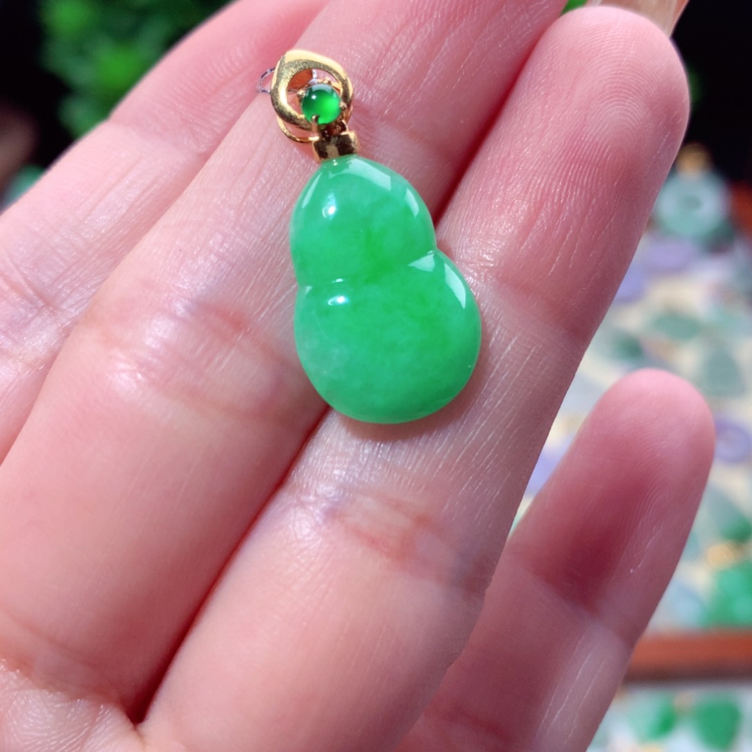 翡翠吊坠(不含链)18K金镶嵌