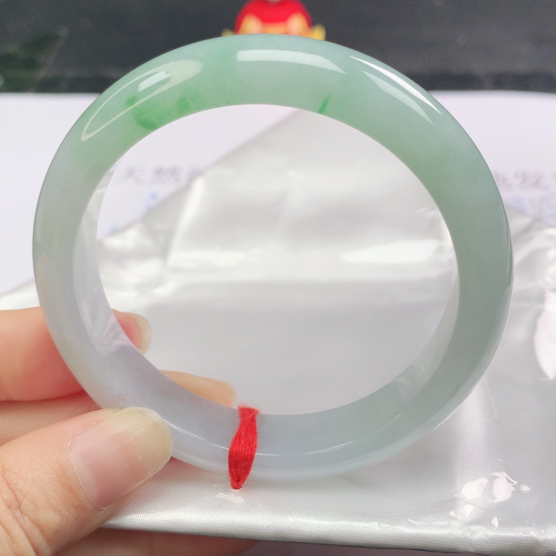 翡翠未镶嵌手镯正