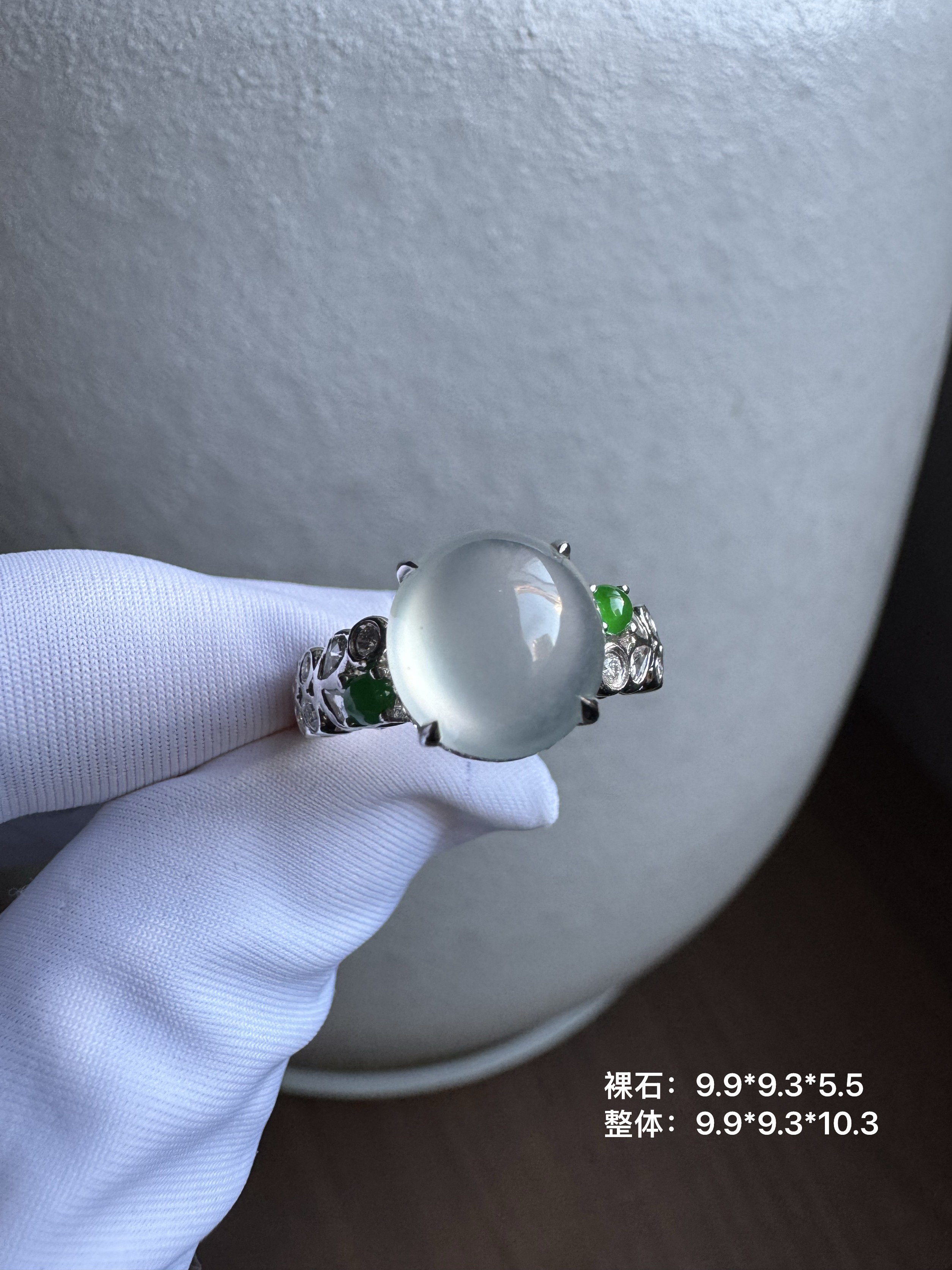 天然缅甸翡翠A货玻璃种蛋面戒指