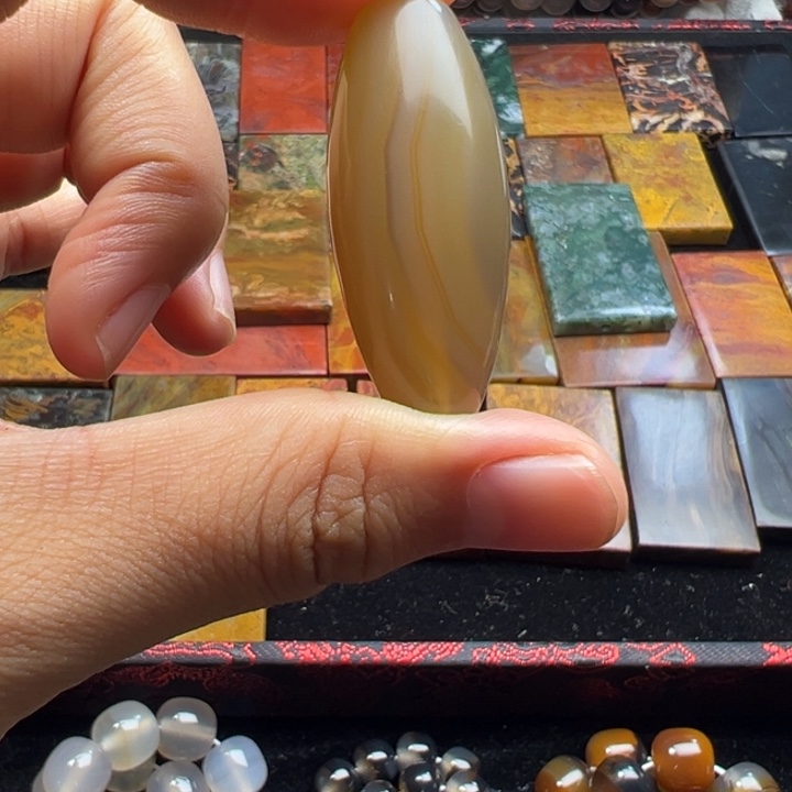 未镶嵌玛瑙/玉髓珠宝奇石