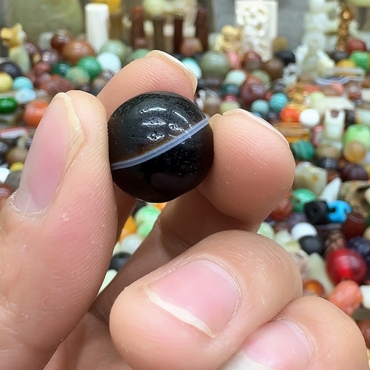 和田玉（糖玉）挂件未镶嵌彤**术