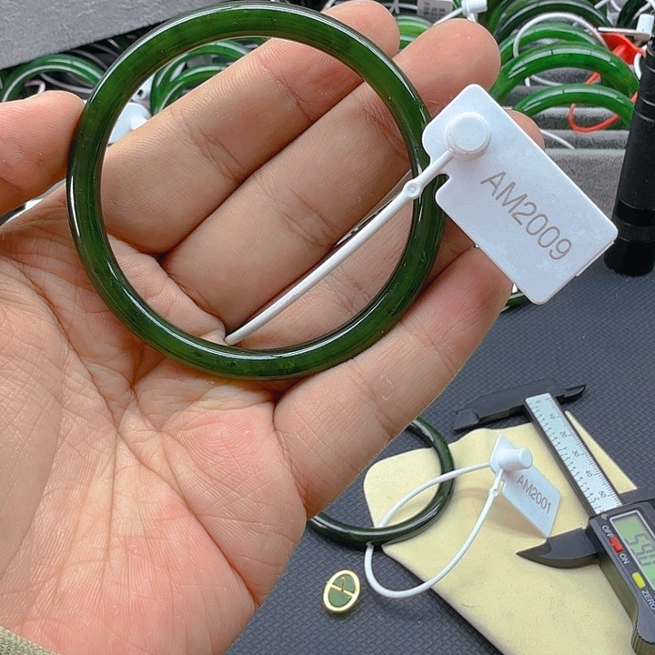 和田玉（碧玉）手镯未镶嵌59