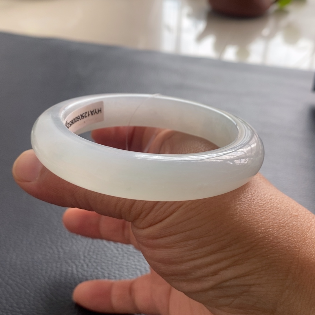 翡翠手镯未镶嵌天然翡翠手镯