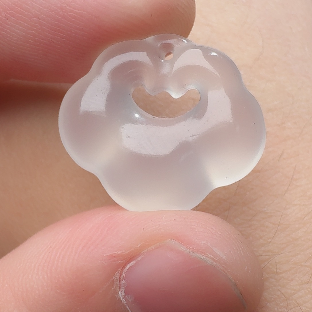 玛瑙/玉髓颈饰未镶嵌天然玉髓平安如意锁