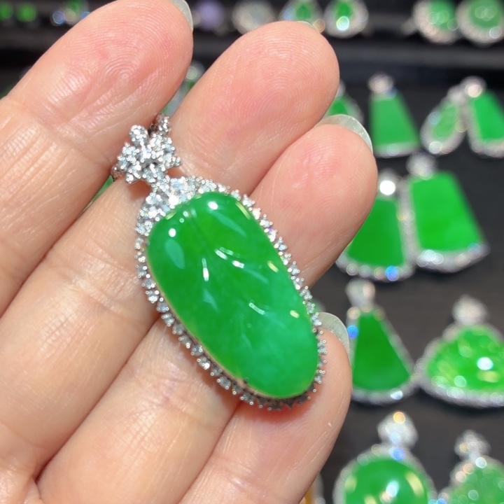 翡翠18K金镶嵌吊坠(不含链)翡翠