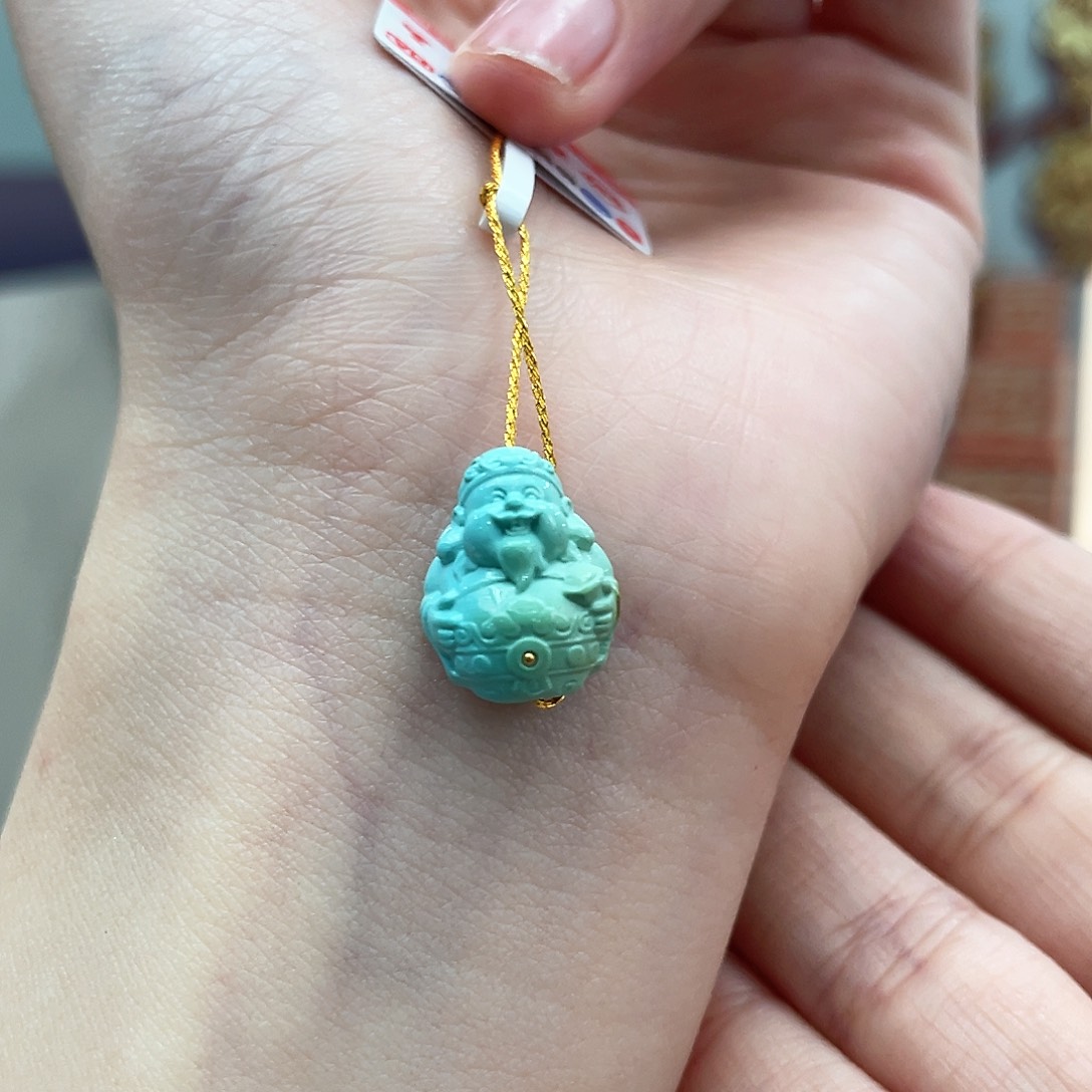 绿松石颈饰未镶嵌