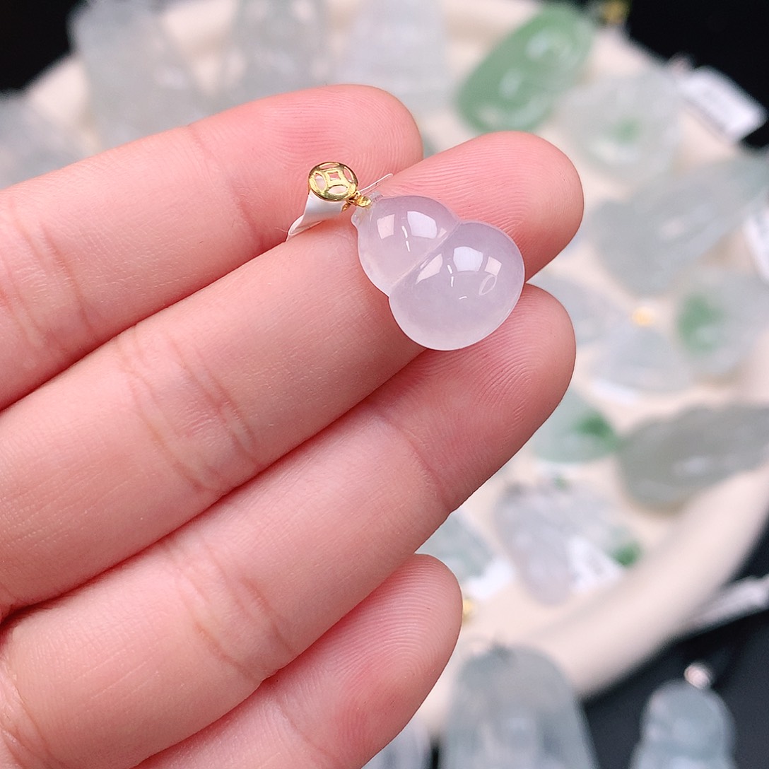 翡翠颈饰18K金镶嵌冰胶葫芦15^12.6*5.3