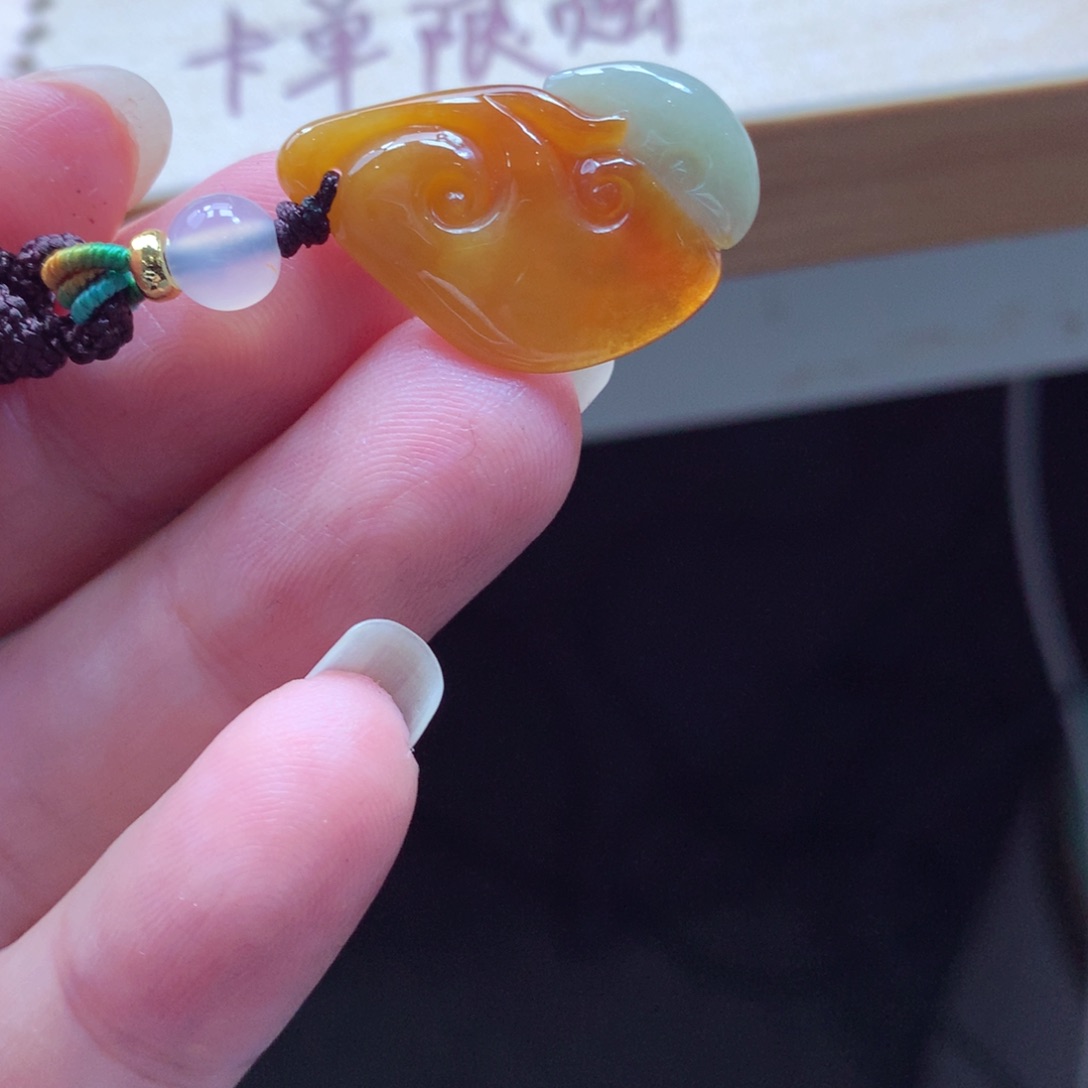 翡翠颈饰未镶嵌吊坠