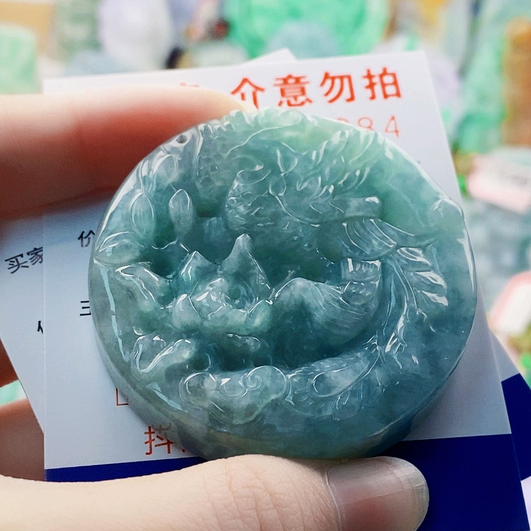 吊坠(不含链)未镶嵌翡翠