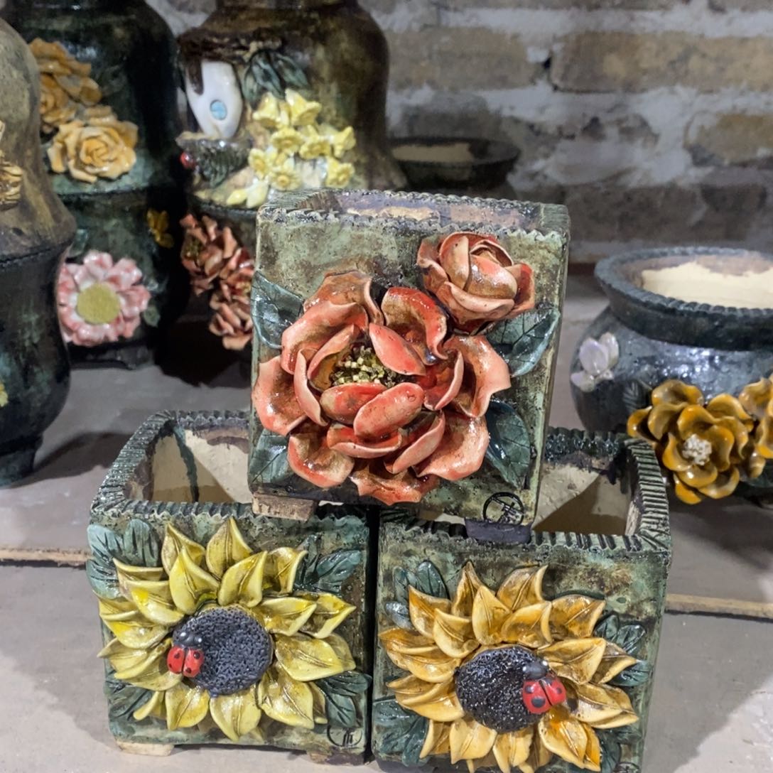 红陶青藤花器多肉花盆