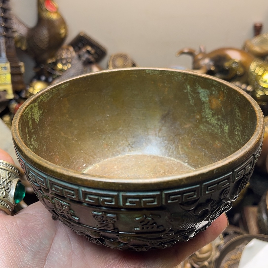 精美铜器工艺品等