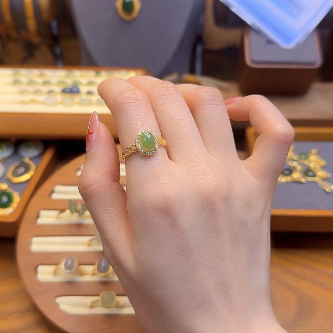 和田玉戒指银S925镀金镶嵌