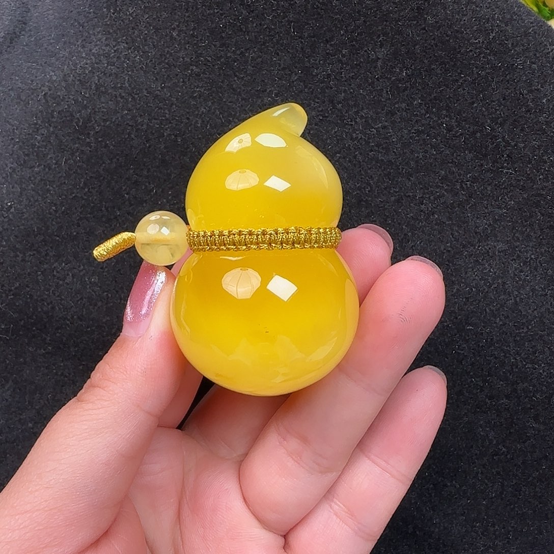 蜜蜡未镶嵌珠宝奇石