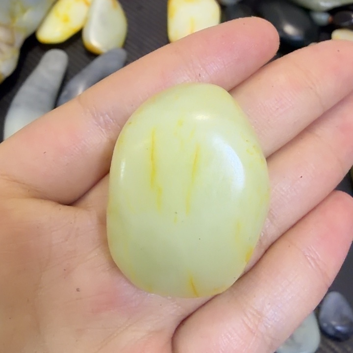 空***空和田玉未镶嵌挂件