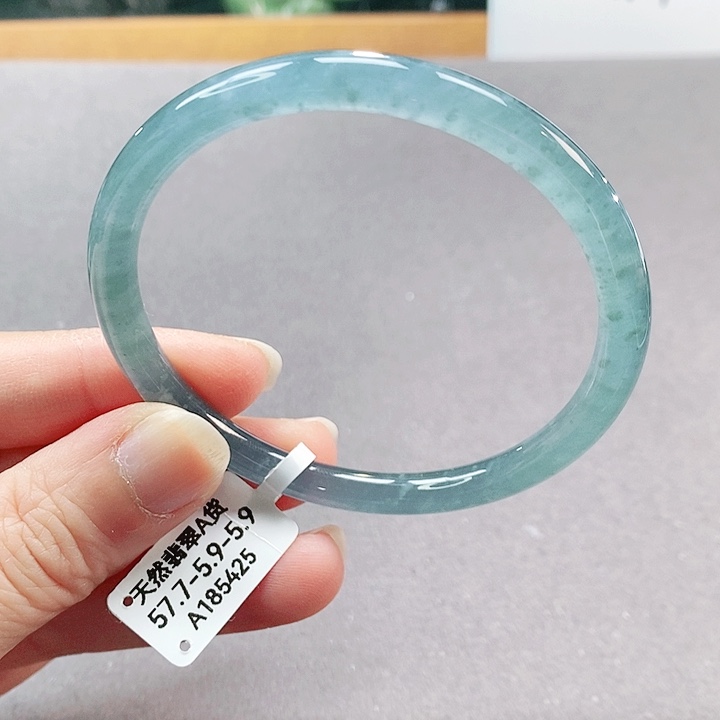 【闪购商品】翡翠手镯（圆镯）未镶嵌