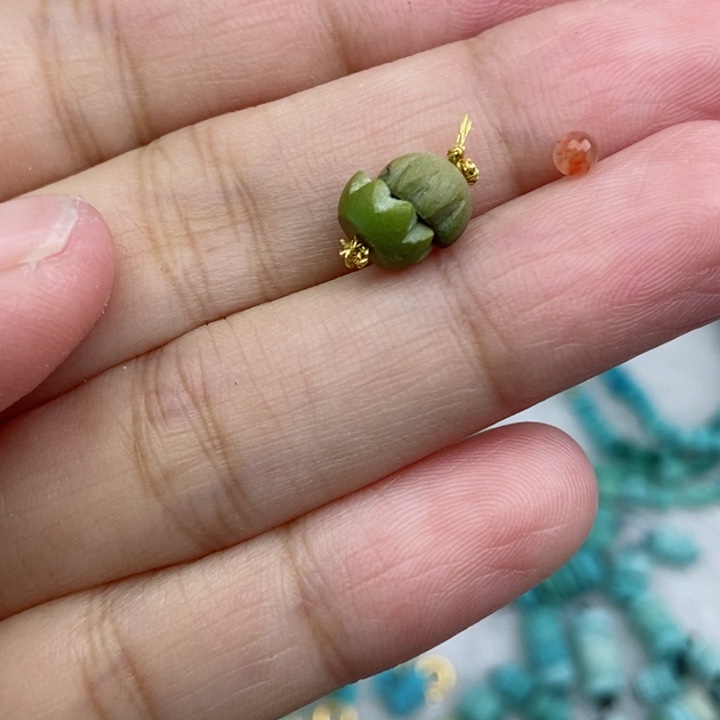 南红玛瑙未镶嵌珠宝奇石