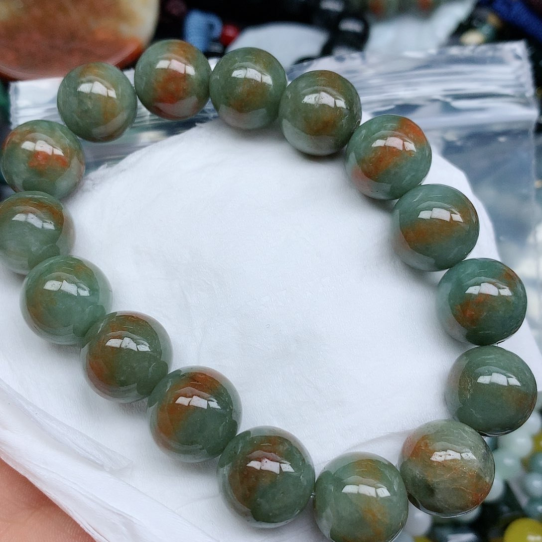 翡翠颈饰未镶嵌吊坠