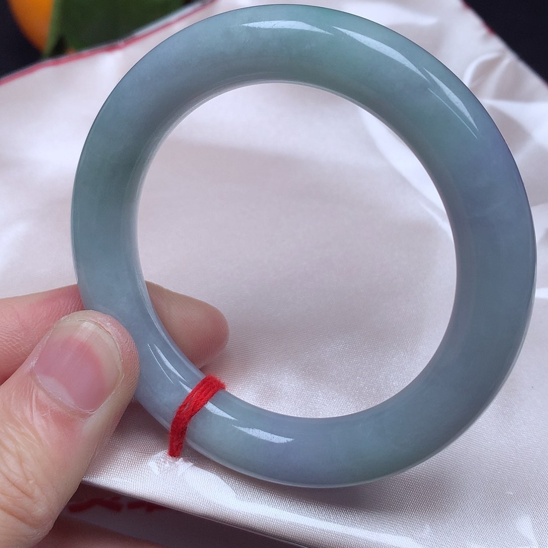 翡翠手镯未镶嵌53圆条