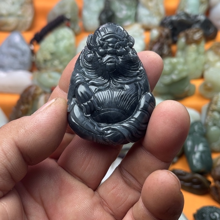 和田玉（糖玉）颈饰未镶嵌