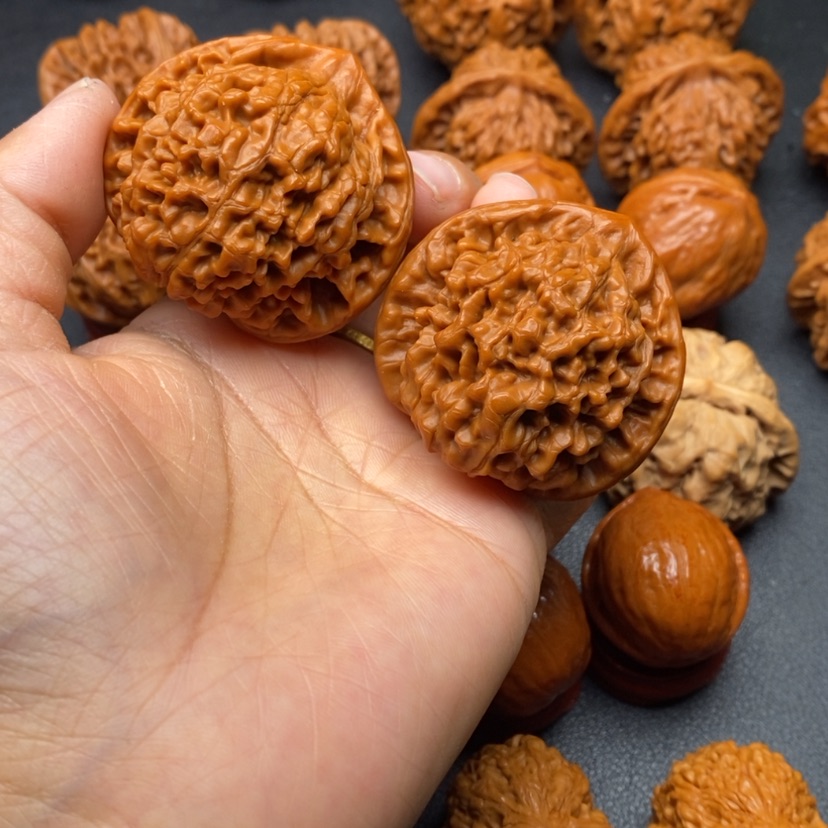 【闪购商品】文玩核桃把件O***林官帽