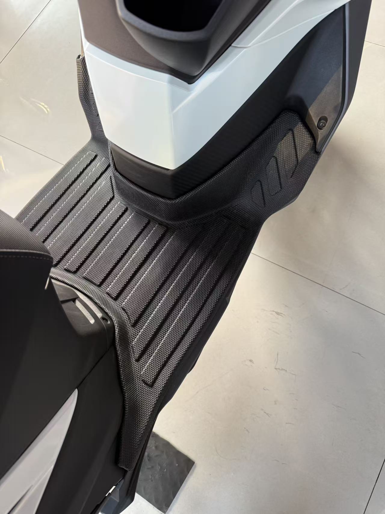 三阳巡弋150脚垫摩托车大包围脚踏垫防水防滑加厚原车开模