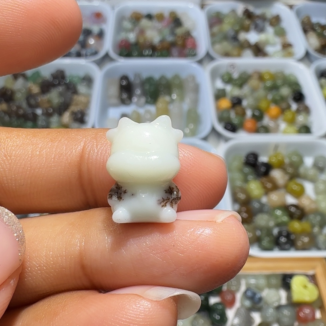 和田玉未镶嵌珠宝奇石