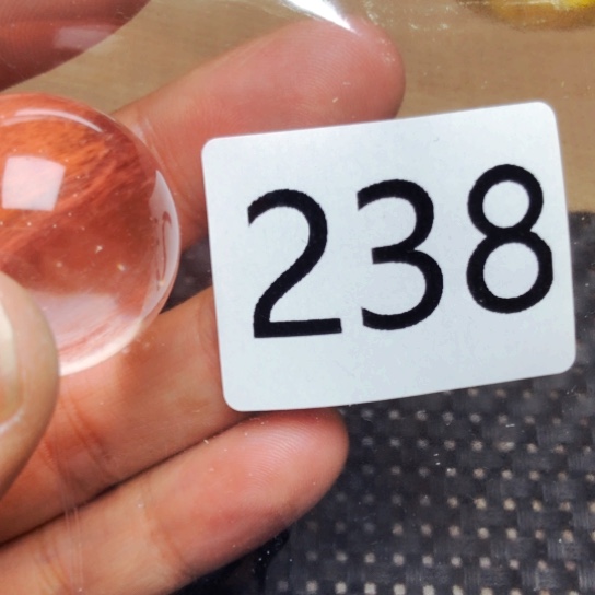 水晶颈饰未镶嵌顾**?