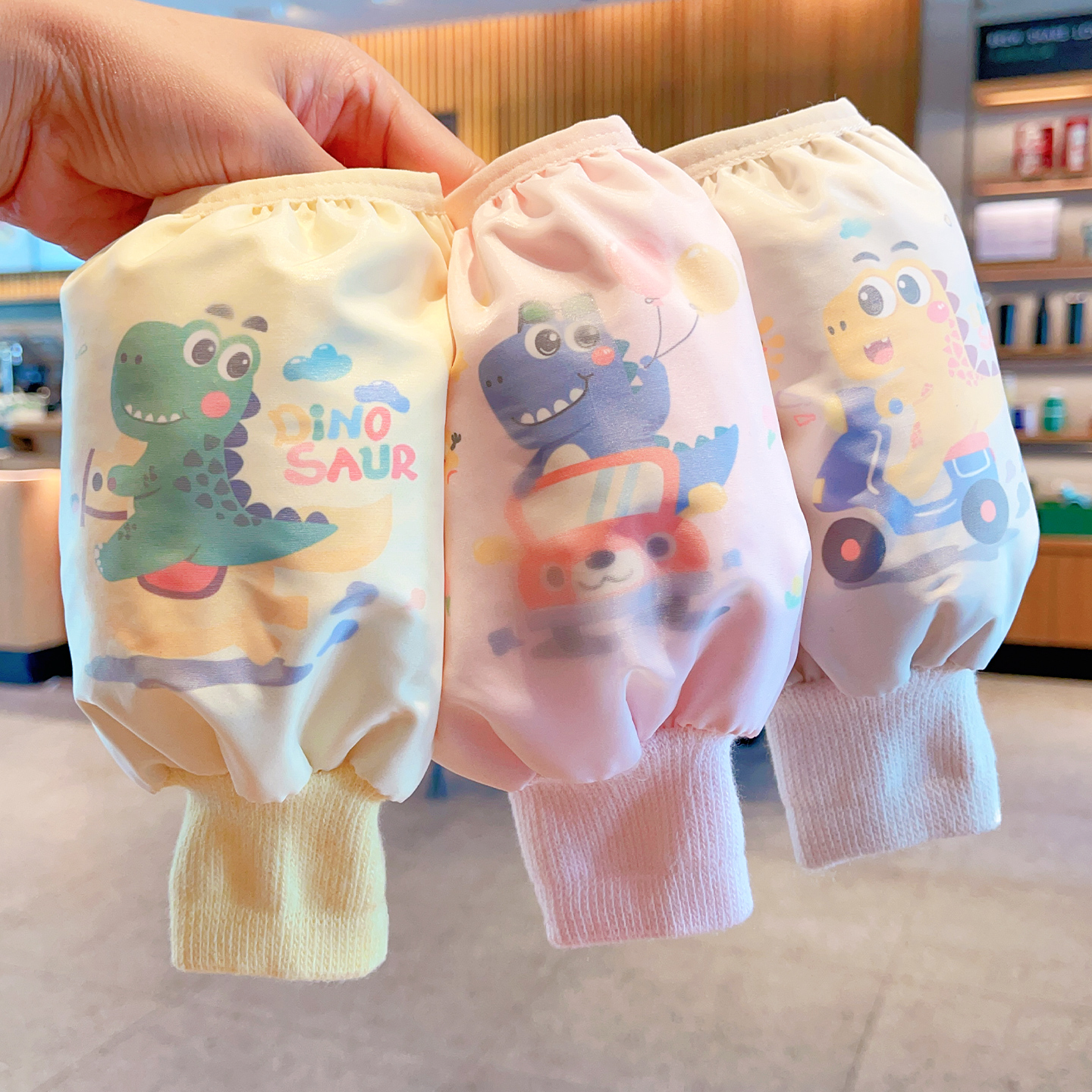 儿童卡通防水袖套3-8岁男女童防脏防油套袖秋冬季宝宝束口护袖6